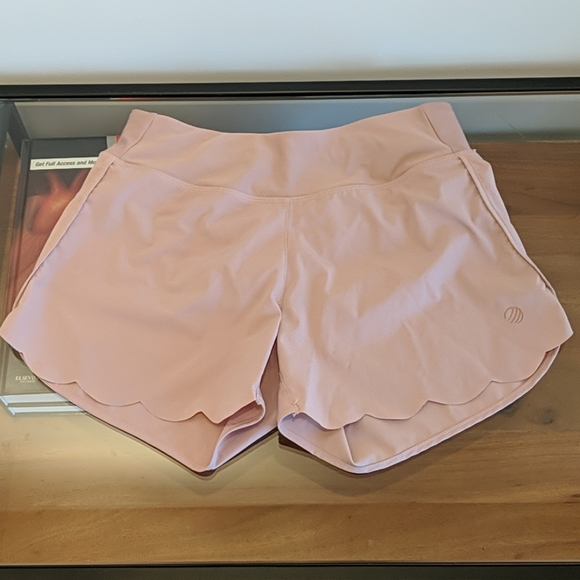 MPG scalloped workout shorts - Picture 1 of 3